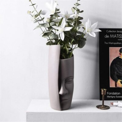 vaso a forma di testa stile re2